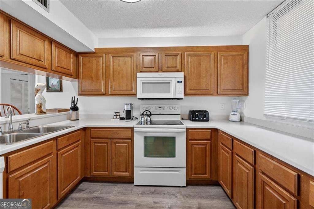 2 bedroom, 2 bathroom, 1,188 sq ft condominium for sale at 201 Neptune Road 349, St. Simons, GA 31522 — photo 7