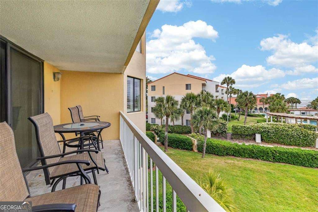 2 bedroom, 2 bathroom, 1,188 sq ft condominium for sale at 201 Neptune Road 349, St. Simons, GA 31522 — photo 3