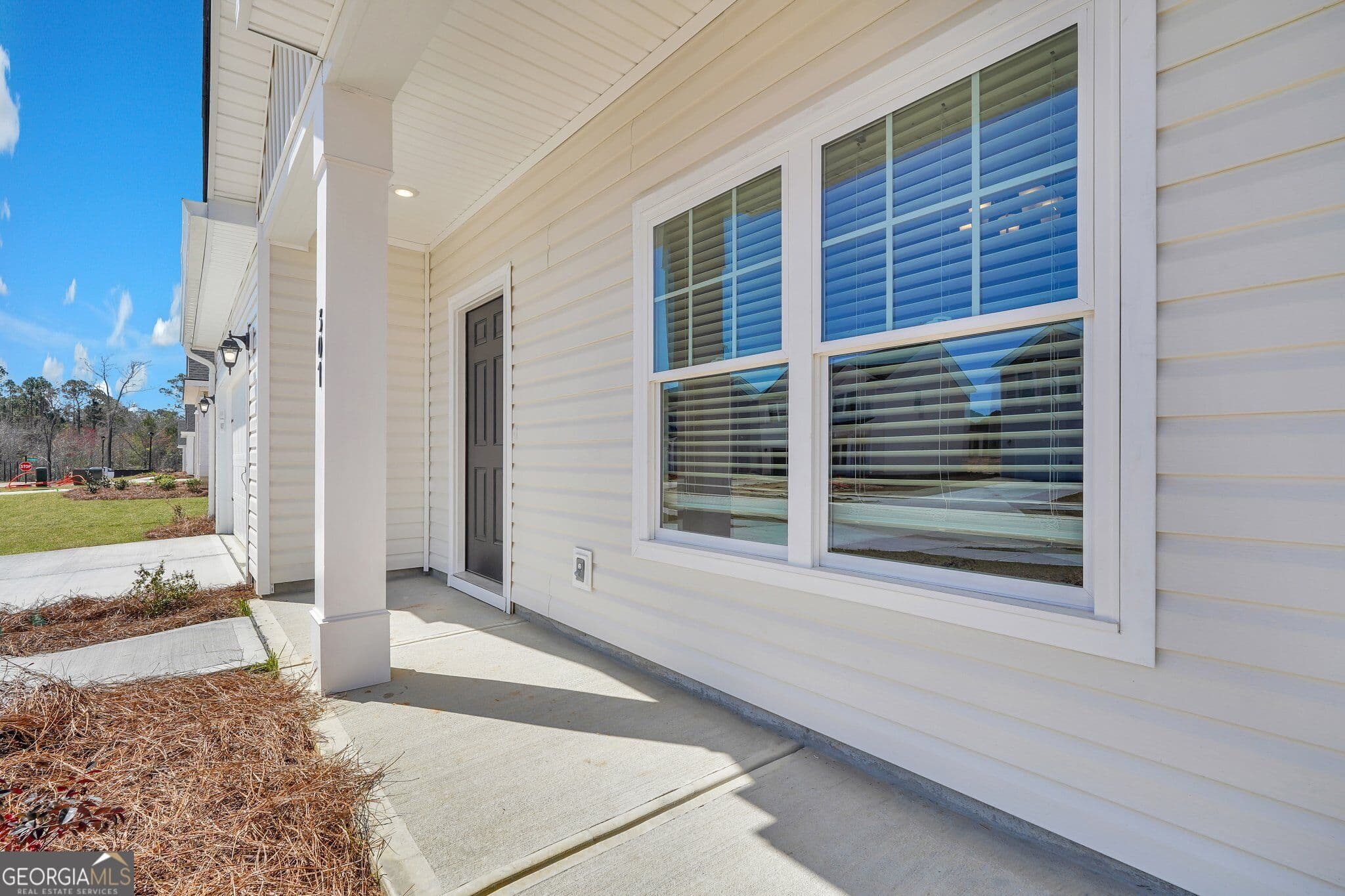 5 bedroom, 3 bathroom, 2,434 sq ft single family residence for sale at 114 Lakeview Pines Way, Statesboro, GA 30461 — photo 2