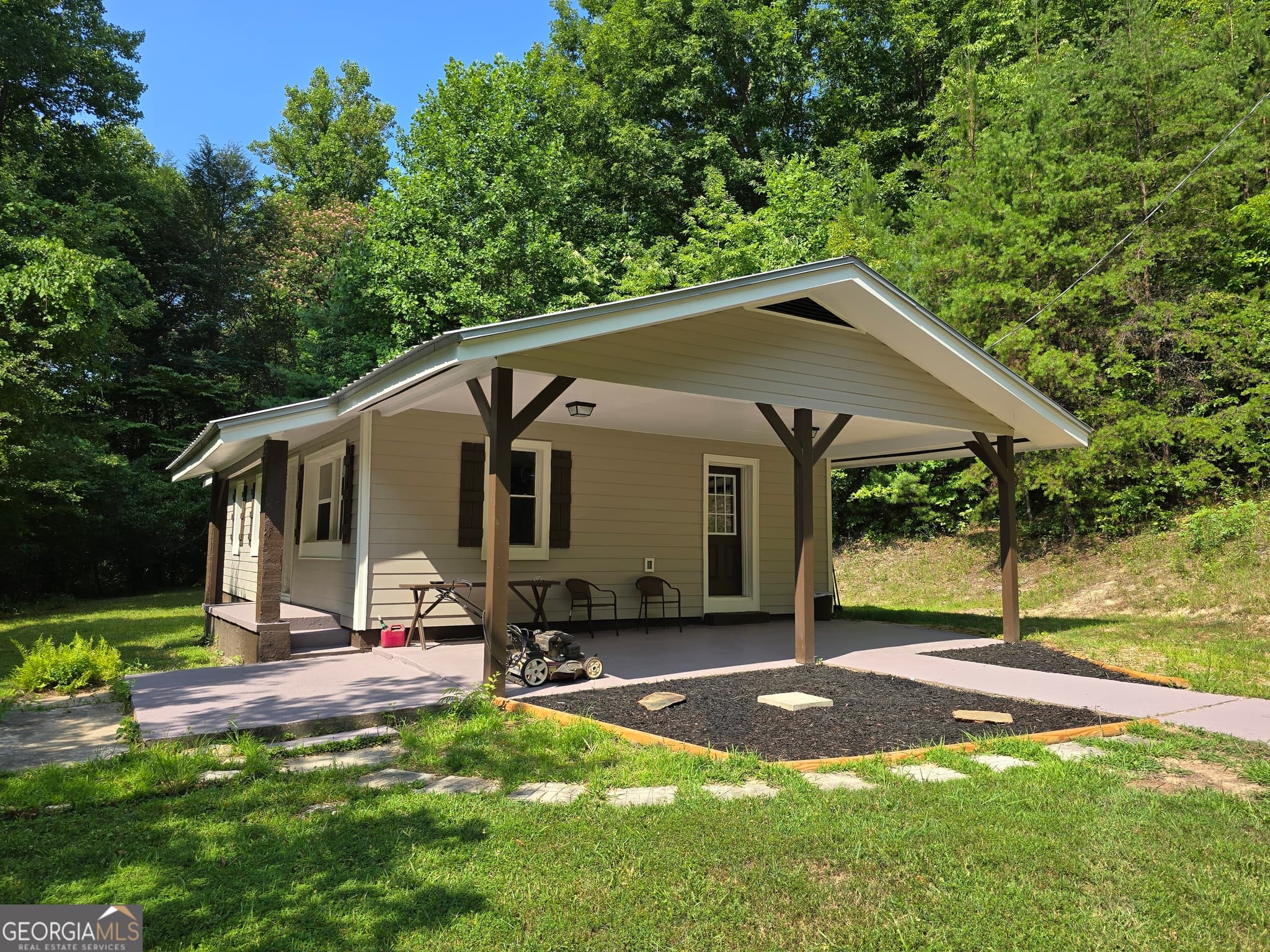 3 bedroom, 1 bathroom cabin,single family residence sold at 7054 Martins Creek Road, Murphy, NC 28906