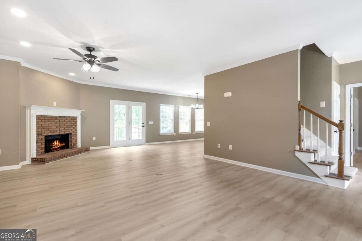 4 bedroom, 4 bathroom, 2,316 sq ft single family residence for sale at 759 stoneview Drive, Hoschton, GA 30548 — photo 8