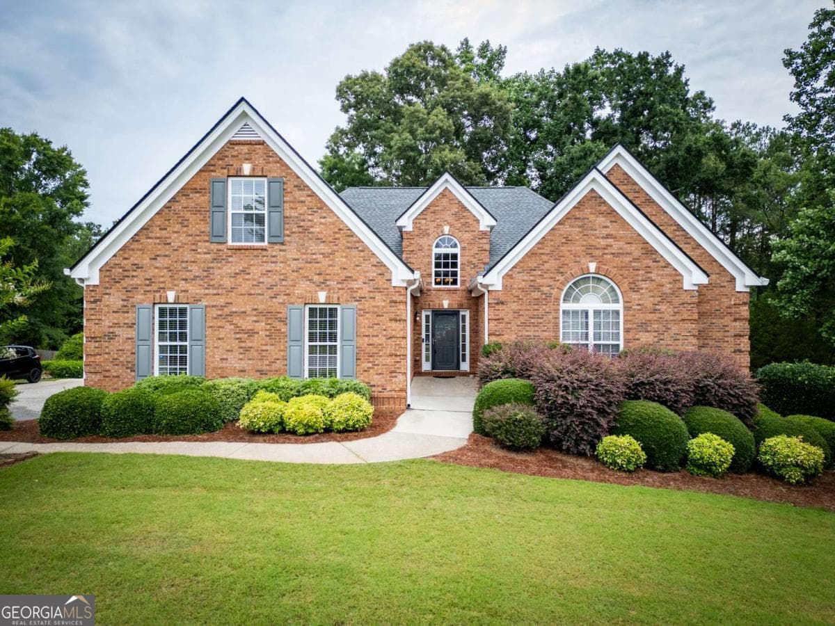 5 bedroom, 3.5 bathroom, 4,717 sq ft single family residence sold at 104 Sedgefield Drive, Athens, GA 30606