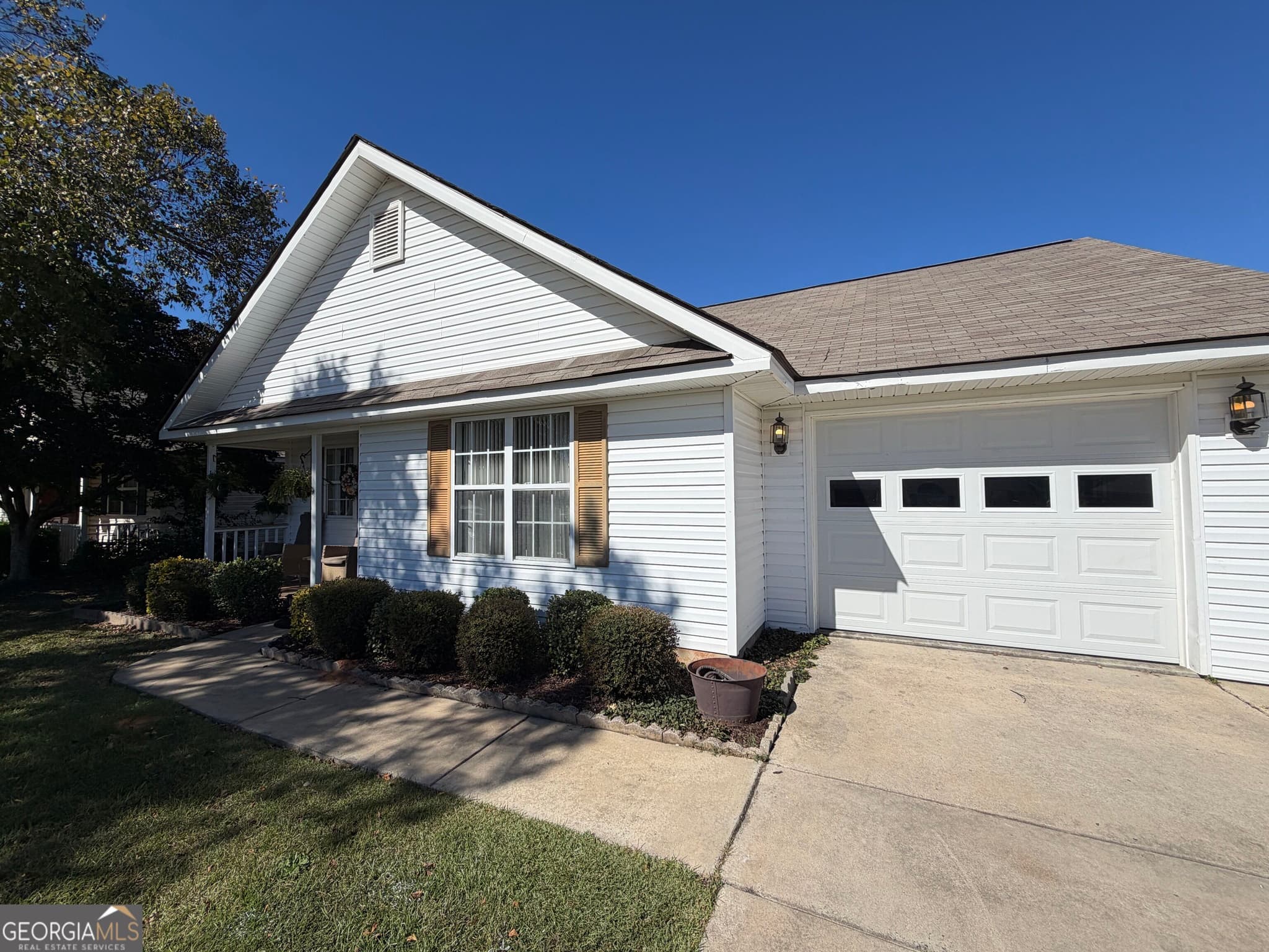 2 bedroom, 2 bathroom, 1,081 sq ft single family residence for sale at 406 Eagles Landing Trail, Warner Robins, GA 31093 — photo 2