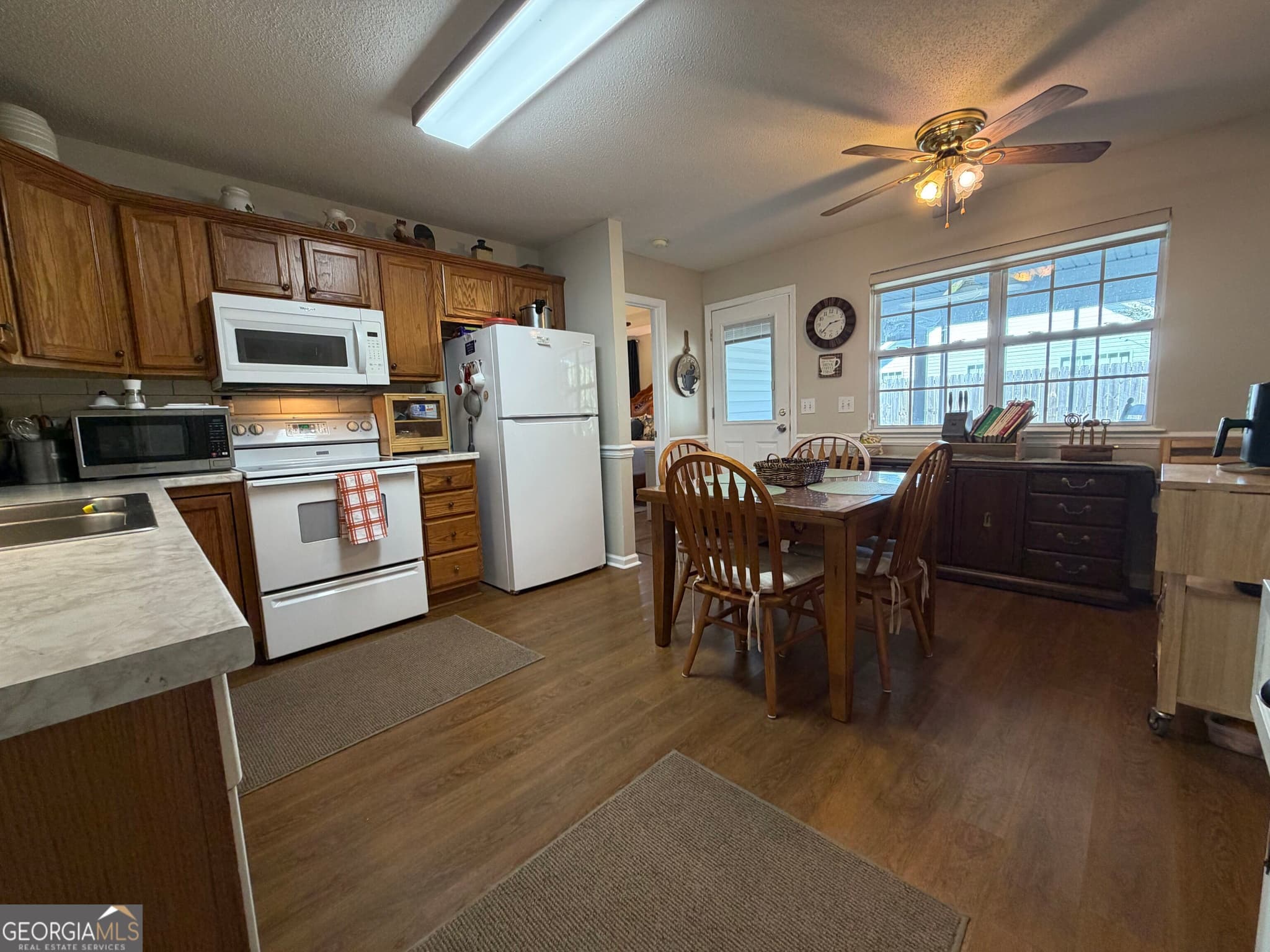 2 bedroom, 2 bathroom, 1,081 sq ft single family residence for sale at 406 Eagles Landing Trail, Warner Robins, GA 31093 — photo 8
