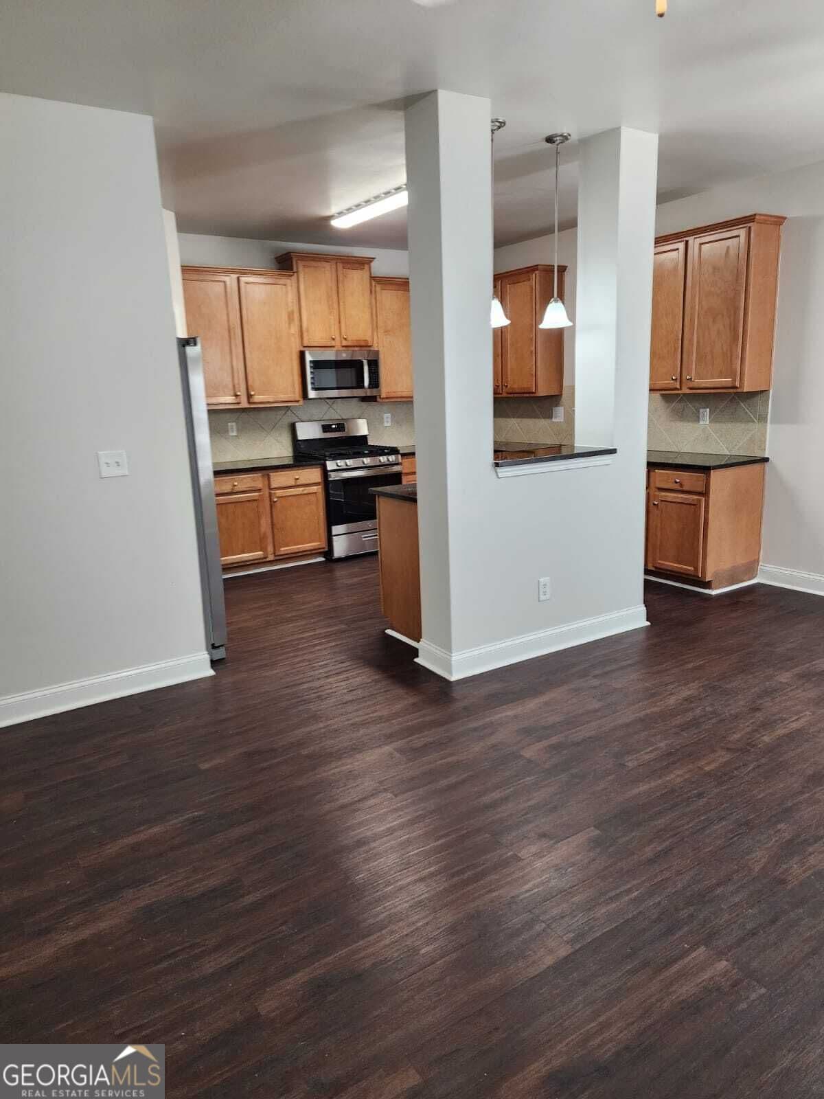 5 bedroom, 3 bathroom single family residence for rent at 465 Roland Manor Drive, Dacula, GA 30019 for $3,890 a month — photo 6
