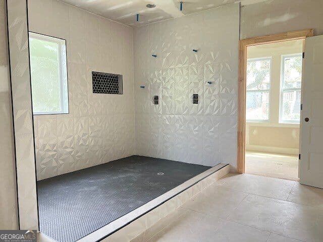 5 bedroom, 4.5 bathroom, 3,500 sq ft single family residence for sale at 155 Watson Circle, Atlanta, GA 30317 — photo 6
