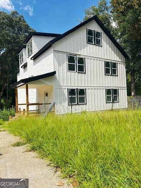 5 bedroom, 4.5 bathroom, 3,500 sq ft single family residence for sale at 155 Watson Circle, Atlanta, GA 30317 — photo 1 of 37