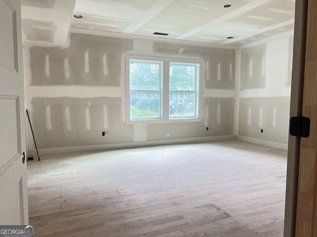 5 bedroom, 4.5 bathroom, 3,500 sq ft single family residence for sale at 155 Watson Circle, Atlanta, GA 30317 — photo 4