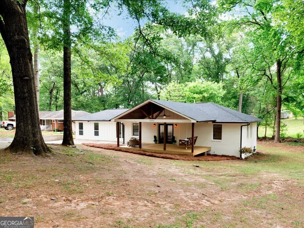 4 bedroom, 3 bathroom, 1,848 sq ft single family residence sold at 5840 CRABAPPLE Drive, Mableton, GA 30126