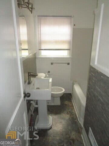 3 bedroom, 1 bathroom, 1,007 sq ft single family residence for sale at 3874 Myrtle Court, Macon, GA 31206 — photo 4
