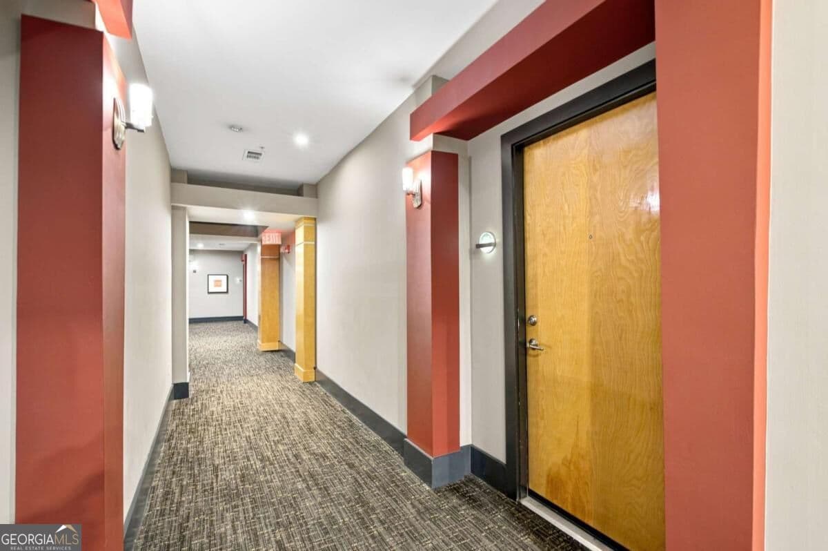 1 bedroom, 1.5 bathroom, 935 sq ft condominium for sale at 799 Hammond Drive 226, Sandy Springs, GA 30328 — photo 6