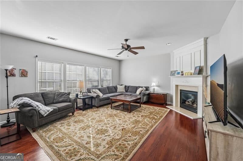 4 bedroom, 3 bathroom, 3,417 sq ft single family residence for sale at 3130 Bunting Run, Cumming, GA 30041 — photo 2