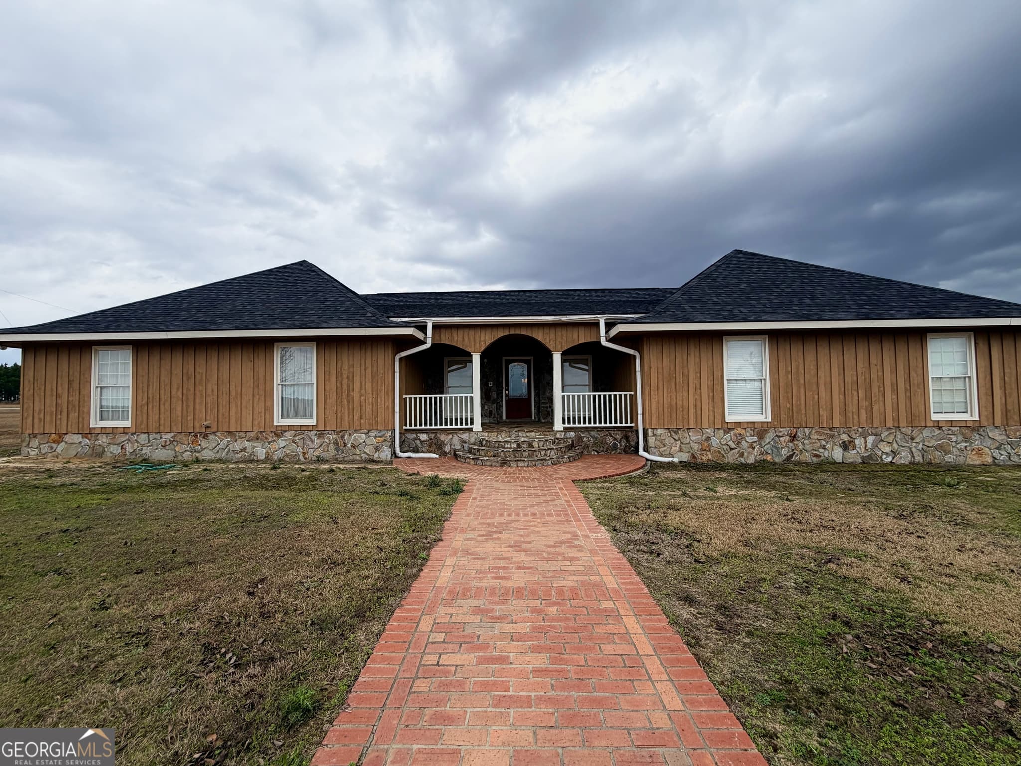 4 bedroom, 3 bathroom, 3,662 sq ft single family residence for sale at 2166 Ga Highway 199, Mount Vernon, GA 30445 — photo 3
