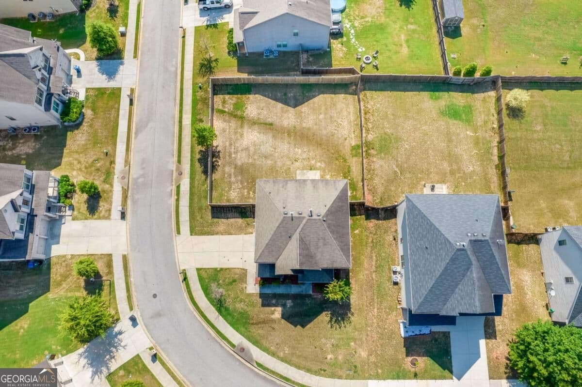 4 bedroom, 3 bathroom, 2,525 sq ft single family residence for sale at 191 Madison Grace Avenue, Mcdonough, GA 30252 — photo 4
