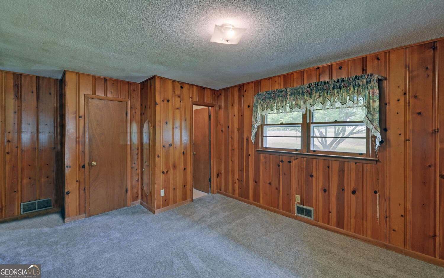 3 bedroom, 1.5 bathroom, 1,175 sq ft single family residence for sale at 586 Collins Road, Toccoa, GA 30577 — photo 10