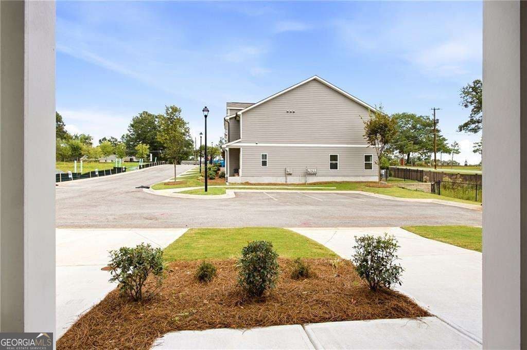 3 bedroom, 2.5 bathroom, 1,585 sq ft townhouse for sale at 13 Sparks Way, Austell, GA 30106 — photo 4