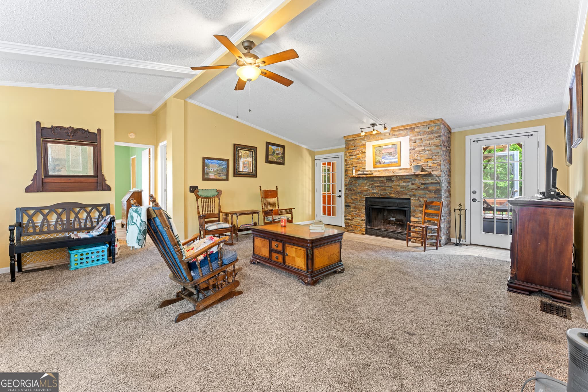 3 bedroom, 2 bathroom, 1,560 sq ft single family residence for sale at 647 Lake Harbor Trail, Martin, GA 30557 — photo 3
