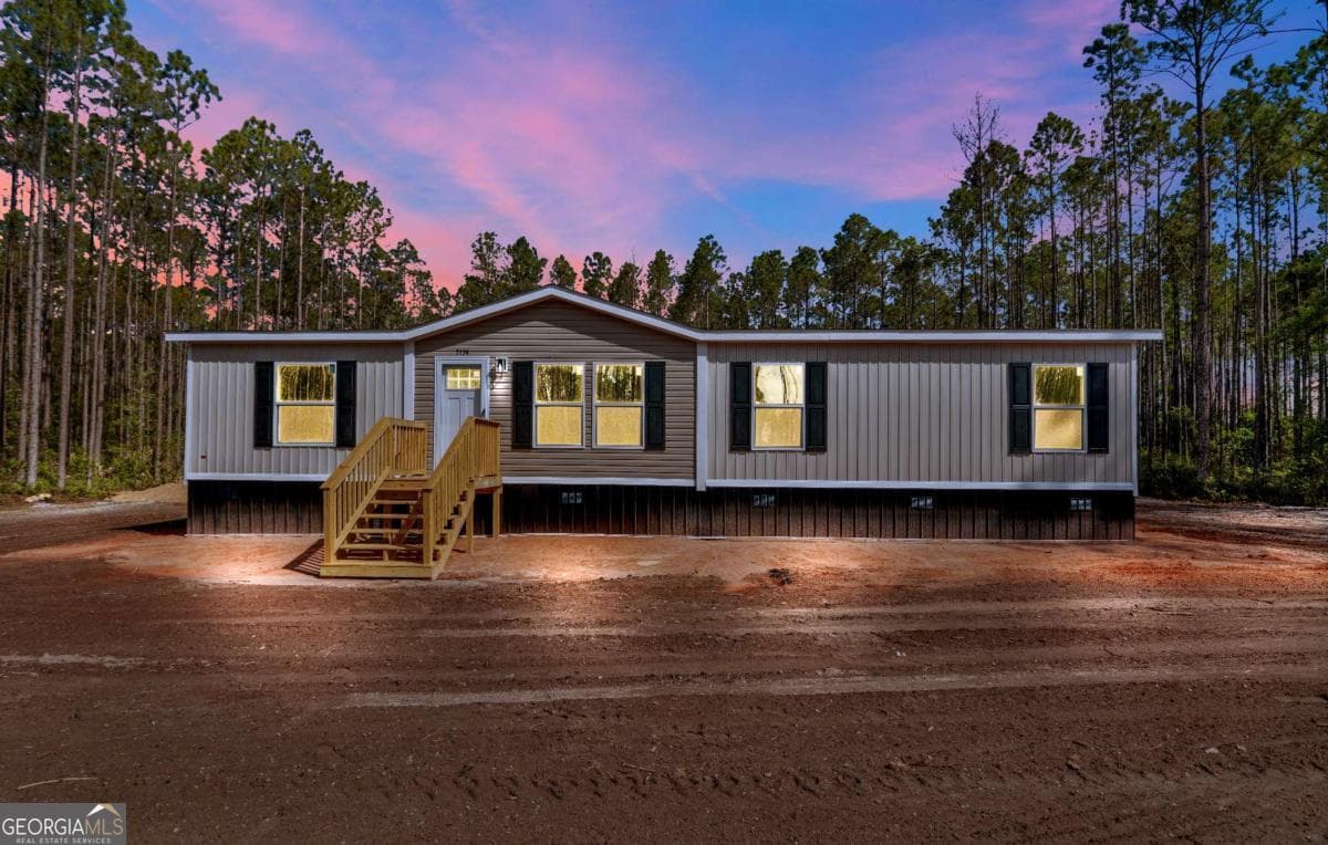 4 bedroom, 2 bathroom, 1,568 sq ft manufactured home,mobile home sold at 7134 Long Ford Road, Jesup, GA 31546