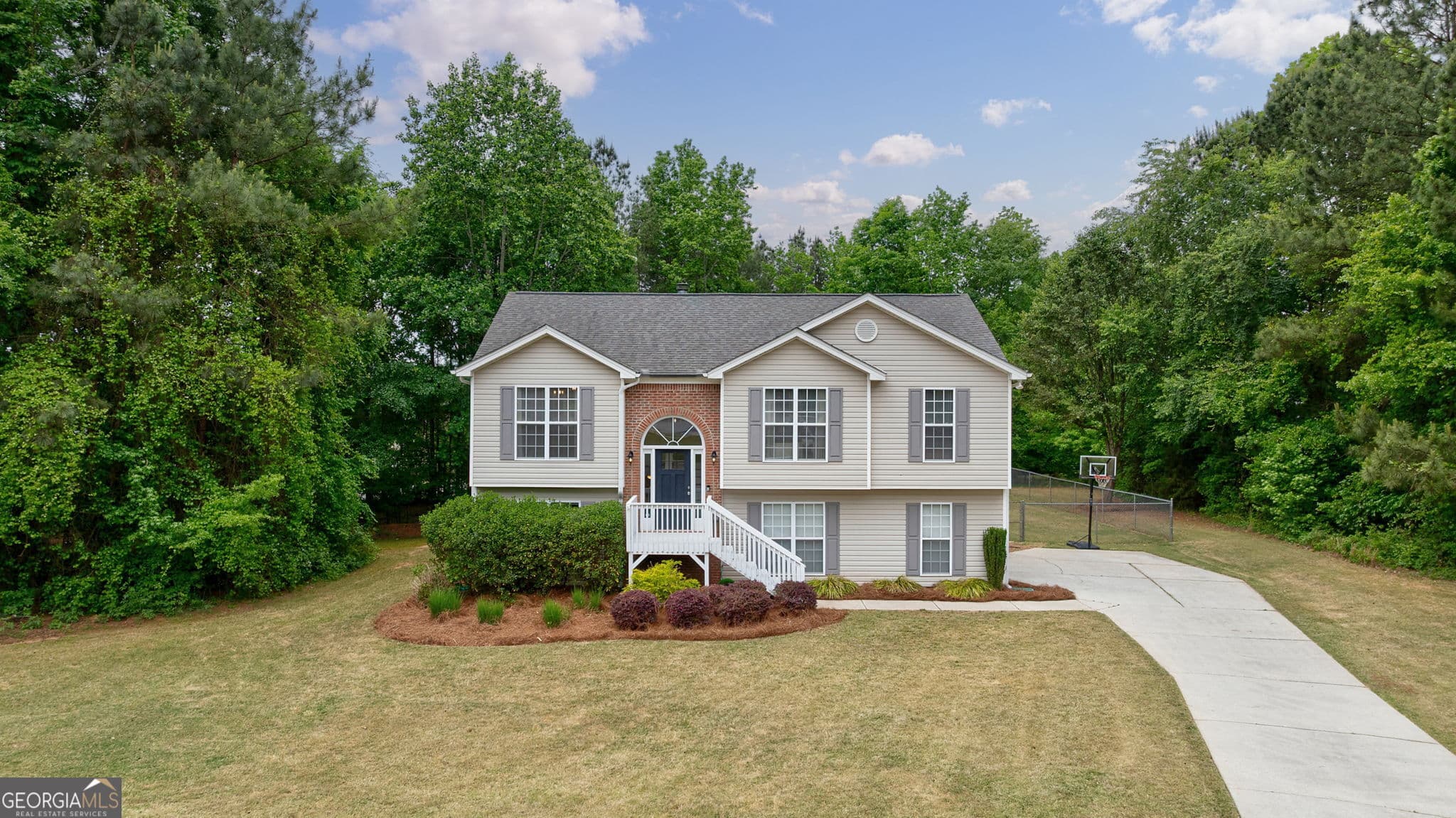 4 bedroom, 3 bathroom, 2,081 sq ft single family residence sold at 136 Silverstone Circle, Jefferson, GA 30549