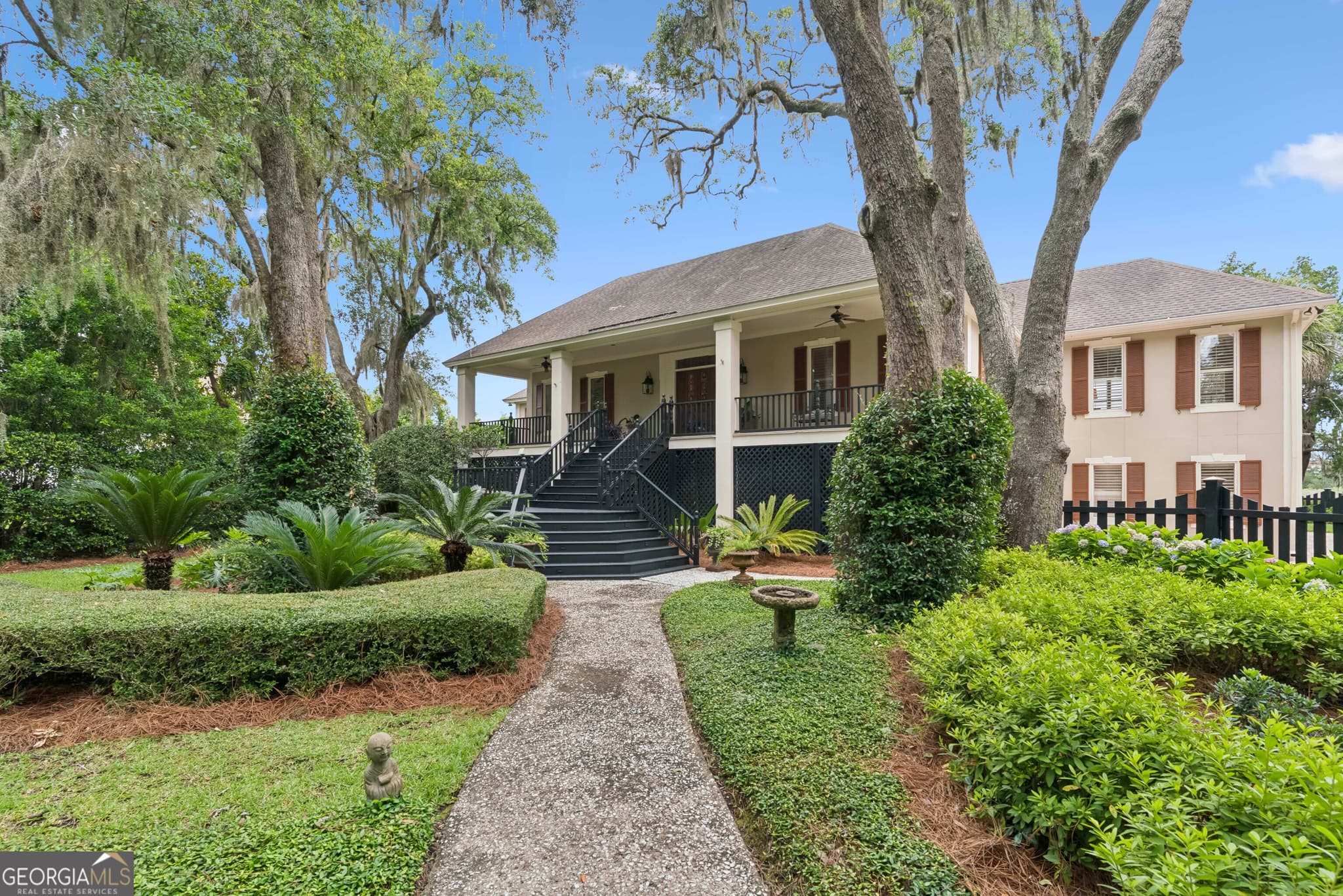 5 bedroom, 5.5 bathroom, 6,000 sq ft single family residence for sale at 423 Mimosa Drive, St. Simons, GA 31522