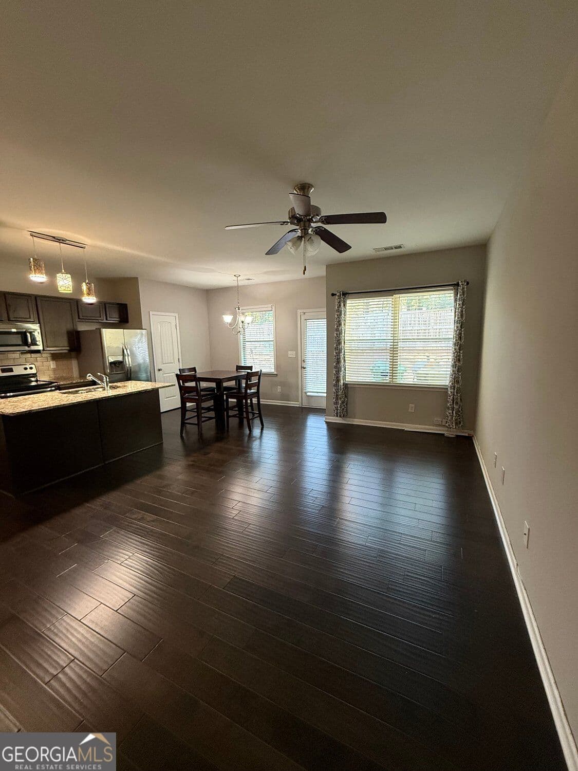 3 bedroom, 2.5 bathroom, 1,347 sq ft townhouse for rent at 3255 Garden Glade Lane, Lithonia, GA 30038 for $2,195 a month — photo 7