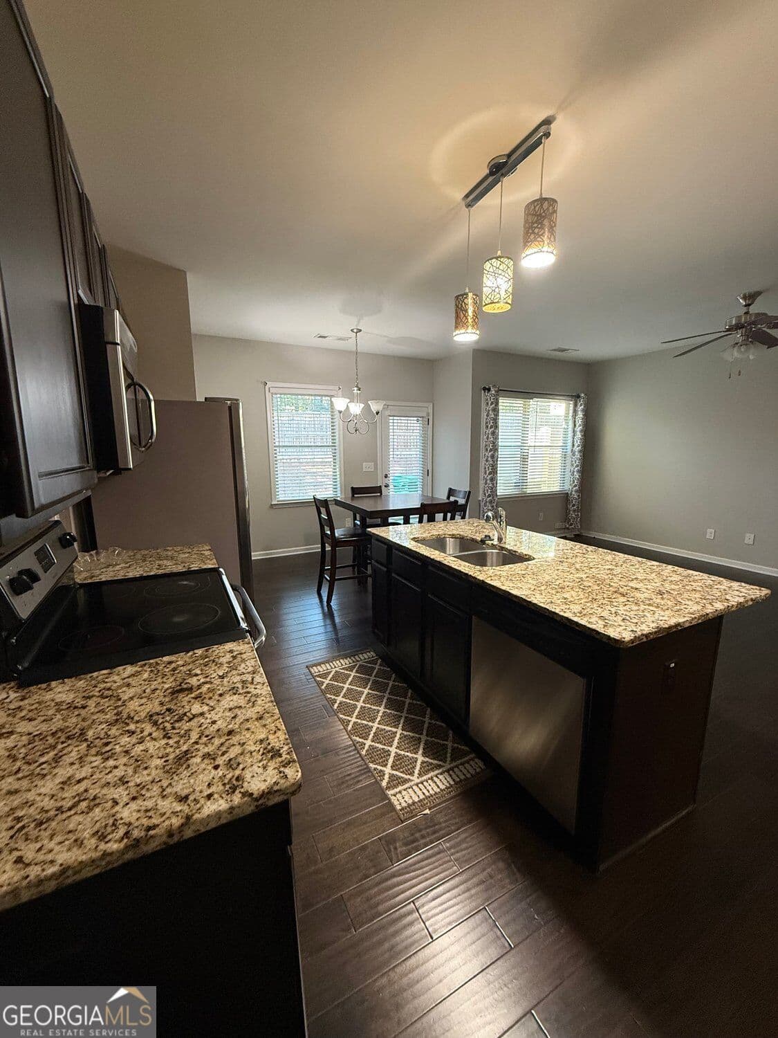 3 bedroom, 2.5 bathroom, 1,347 sq ft townhouse for rent at 3255 Garden Glade Lane, Lithonia, GA 30038 for $2,195 a month — photo 9