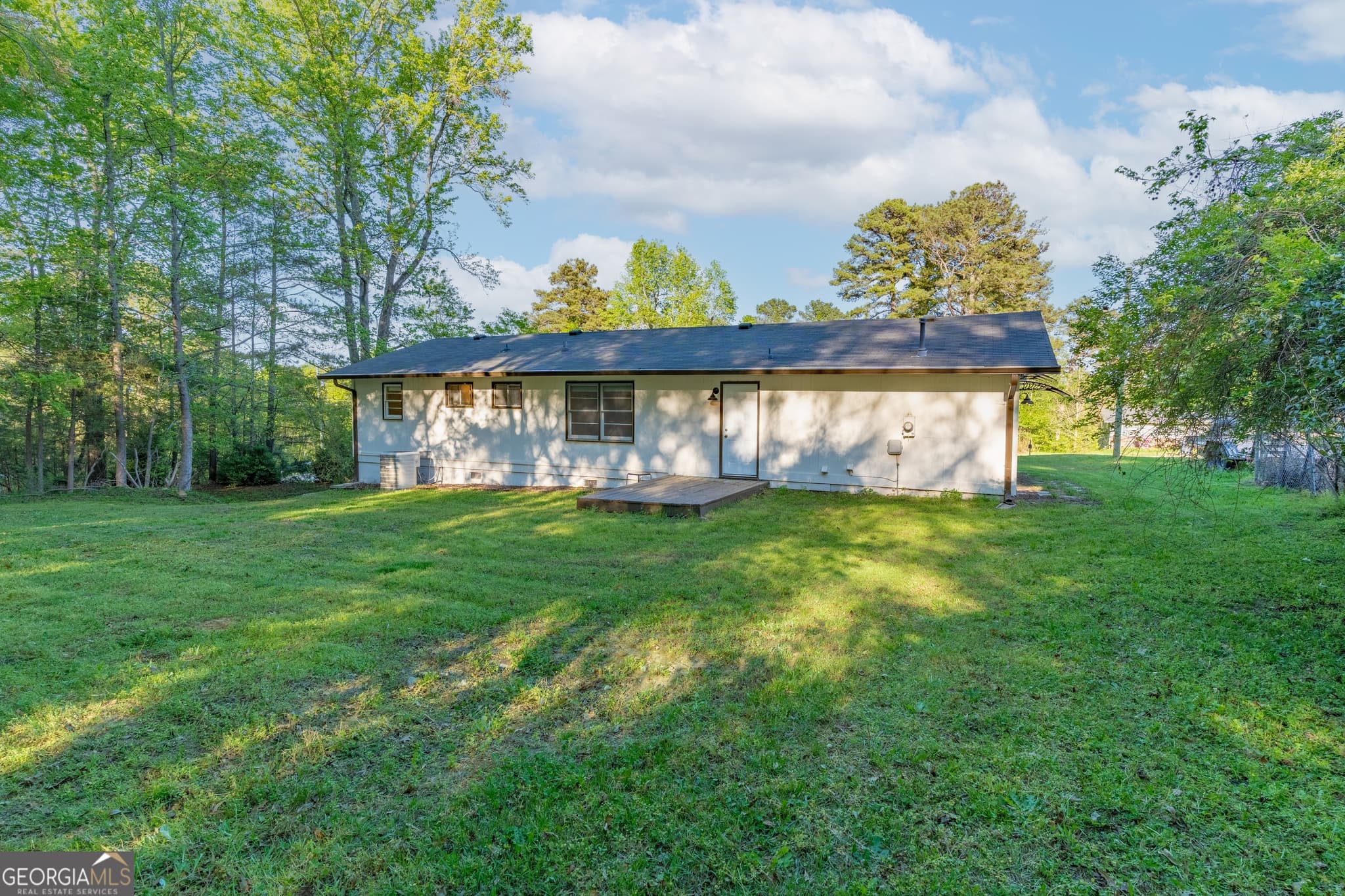 3 bedroom, 1.5 bathroom single family residence for rent at 2290 Pinetree Lane, Conyers, GA 30012 for $1,650 a month — photo 6