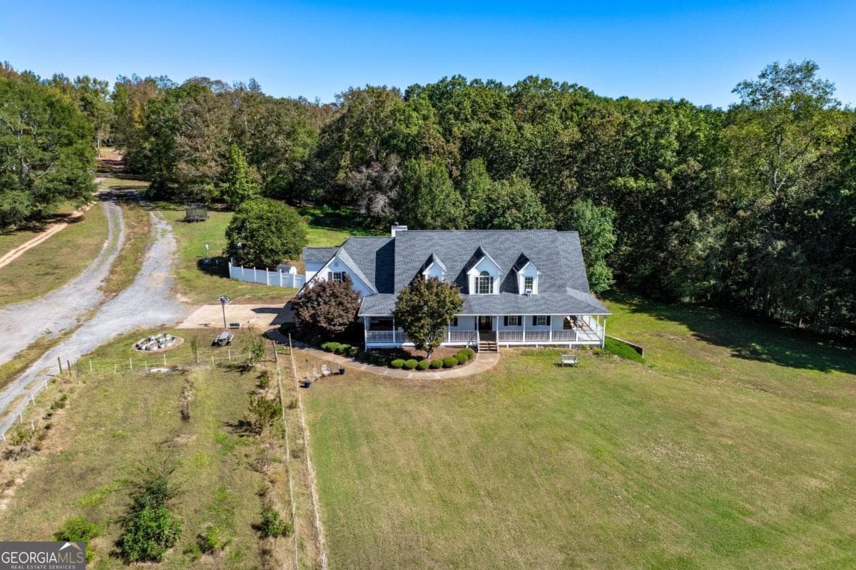 5 bedroom, 4.5 bathroom, 6,216 sq ft single family residence for sale at 422 Blessings Lane, Nicholson, GA 30565 — photo 5