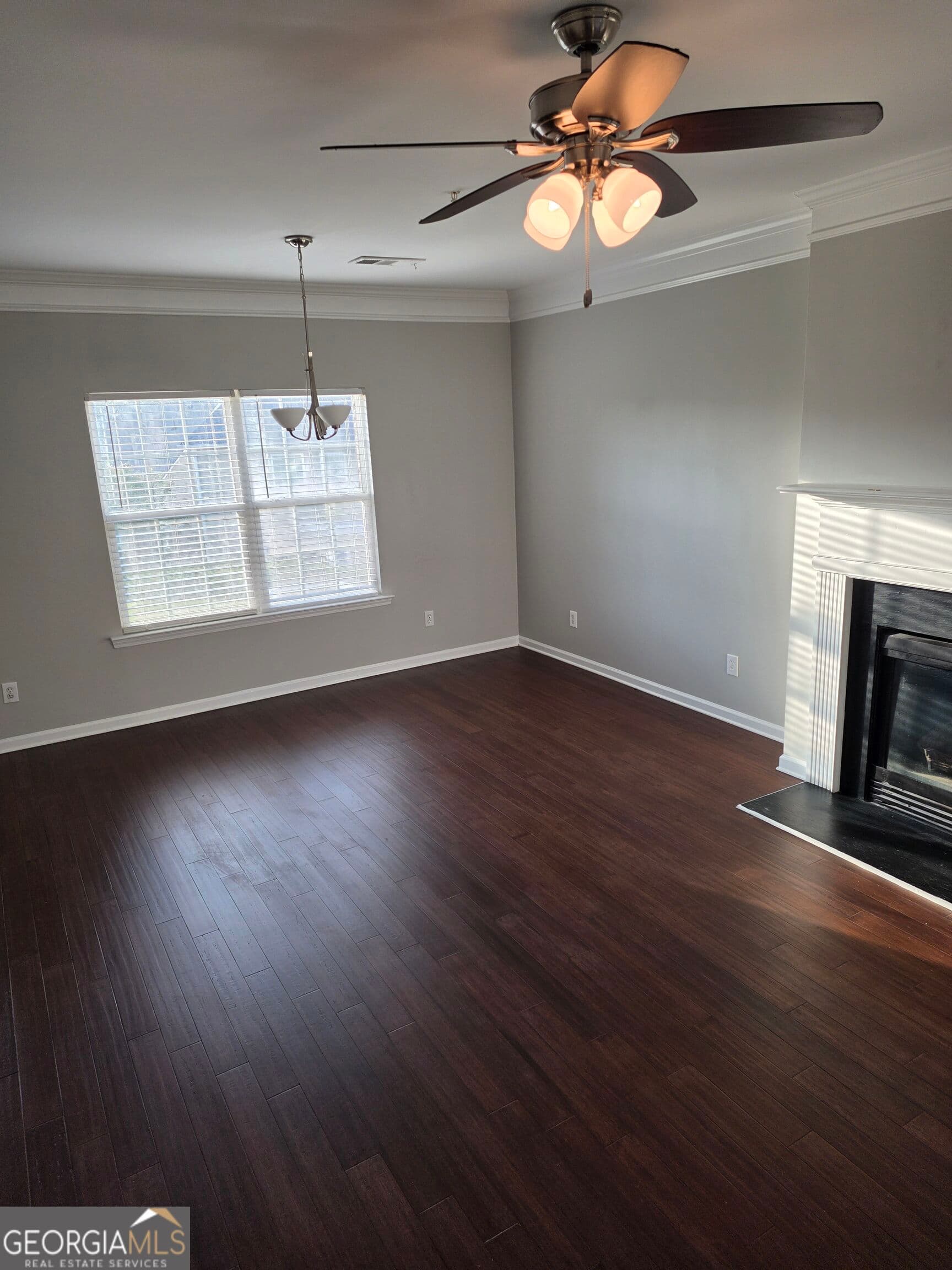 3 bedroom, 2.5 bathroom, 1,556 sq ft townhouse for sale at 2432 Black Forest Drive, Conyers, GA 30012 — photo 5