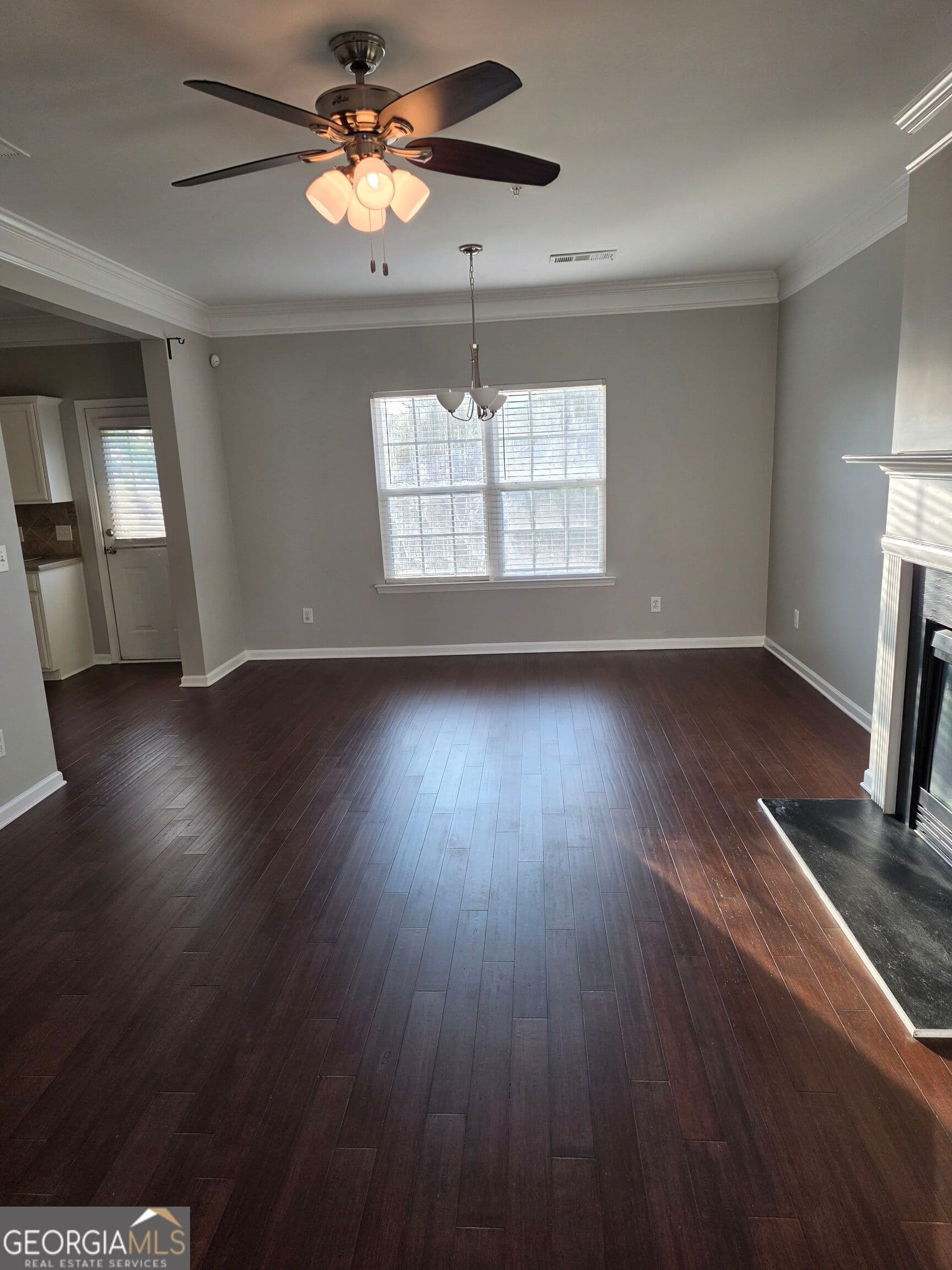 3 bedroom, 2.5 bathroom, 1,556 sq ft townhouse for sale at 2432 Black Forest Drive, Conyers, GA 30012 — photo 4