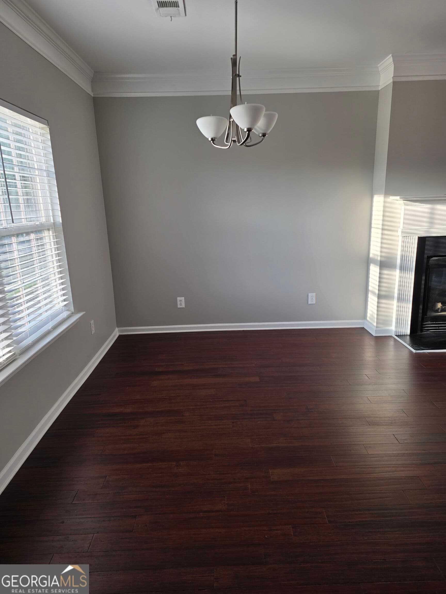3 bedroom, 2.5 bathroom, 1,556 sq ft townhouse for sale at 2432 Black Forest Drive, Conyers, GA 30012 — photo 8