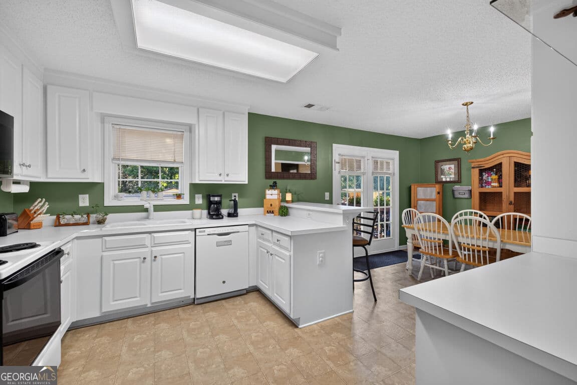 4 bedroom, 3 bathroom, 1,778 sq ft single family residence for sale at 1578 Madison Court, Bethlehem, GA 30620 — photo 4