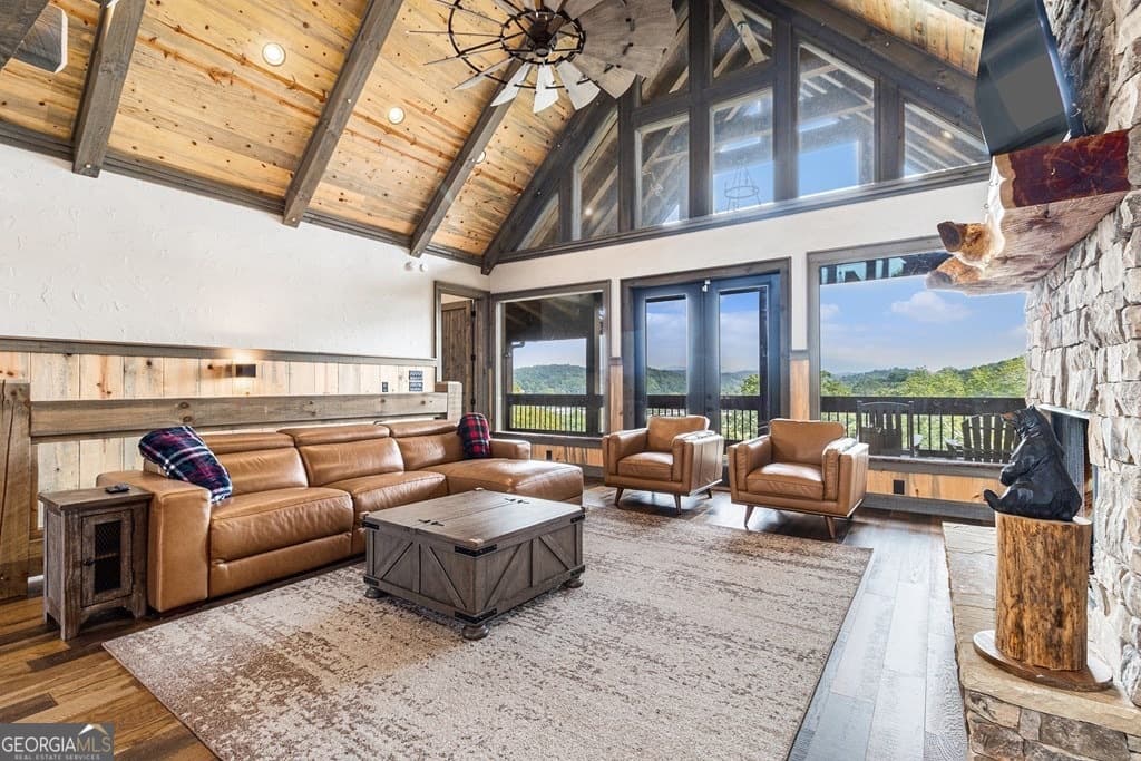 5 bedroom, 4.5 bathroom, 3,848 sq ft cabin,single family residence for sale at 142 Mountain Trace, Ellijay, GA 30540 — photo 5