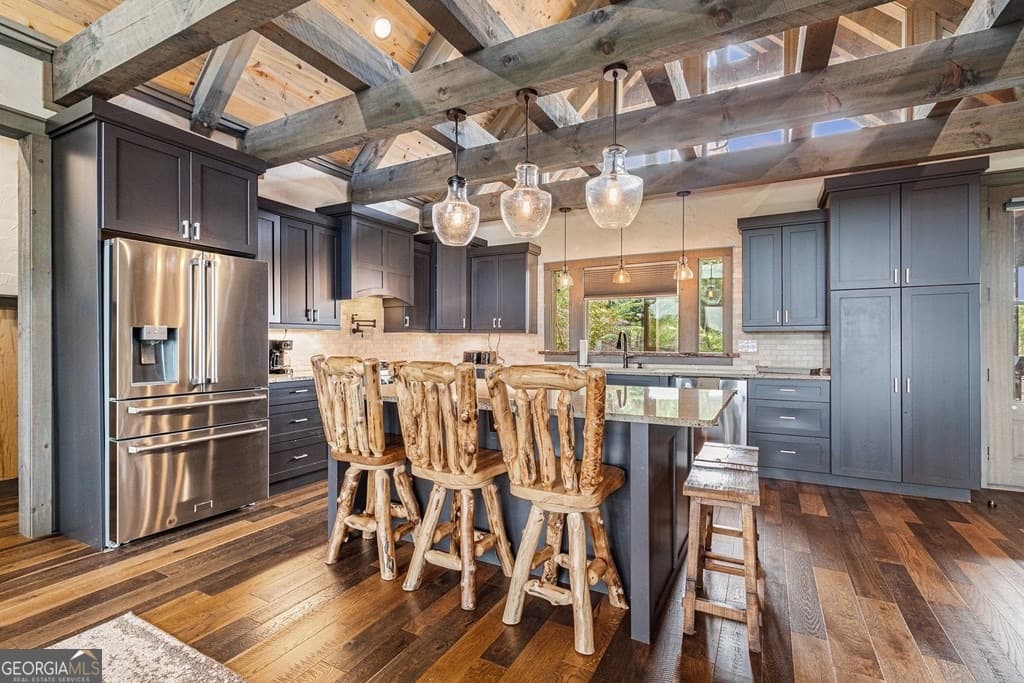 5 bedroom, 4.5 bathroom, 3,848 sq ft cabin,single family residence for sale at 142 Mountain Trace, Ellijay, GA 30540 — photo 4