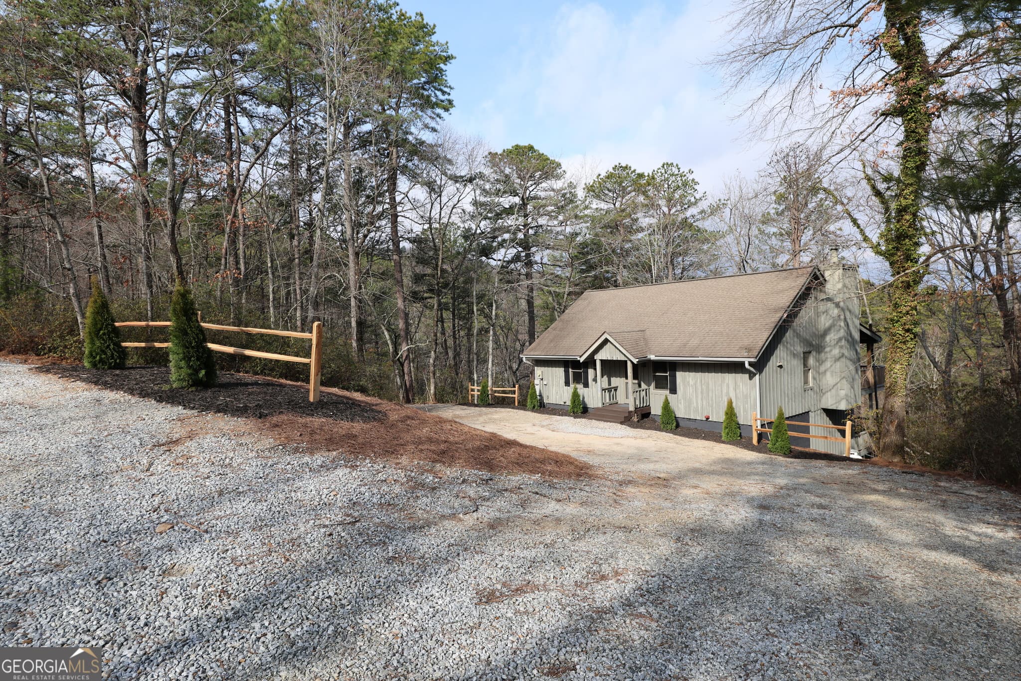3 bedroom, 3 bathroom, 1,653 sq ft cabin,single family residence for sale at 505 Long Mountain Drive, Lakemont, GA 30552 — photo 8