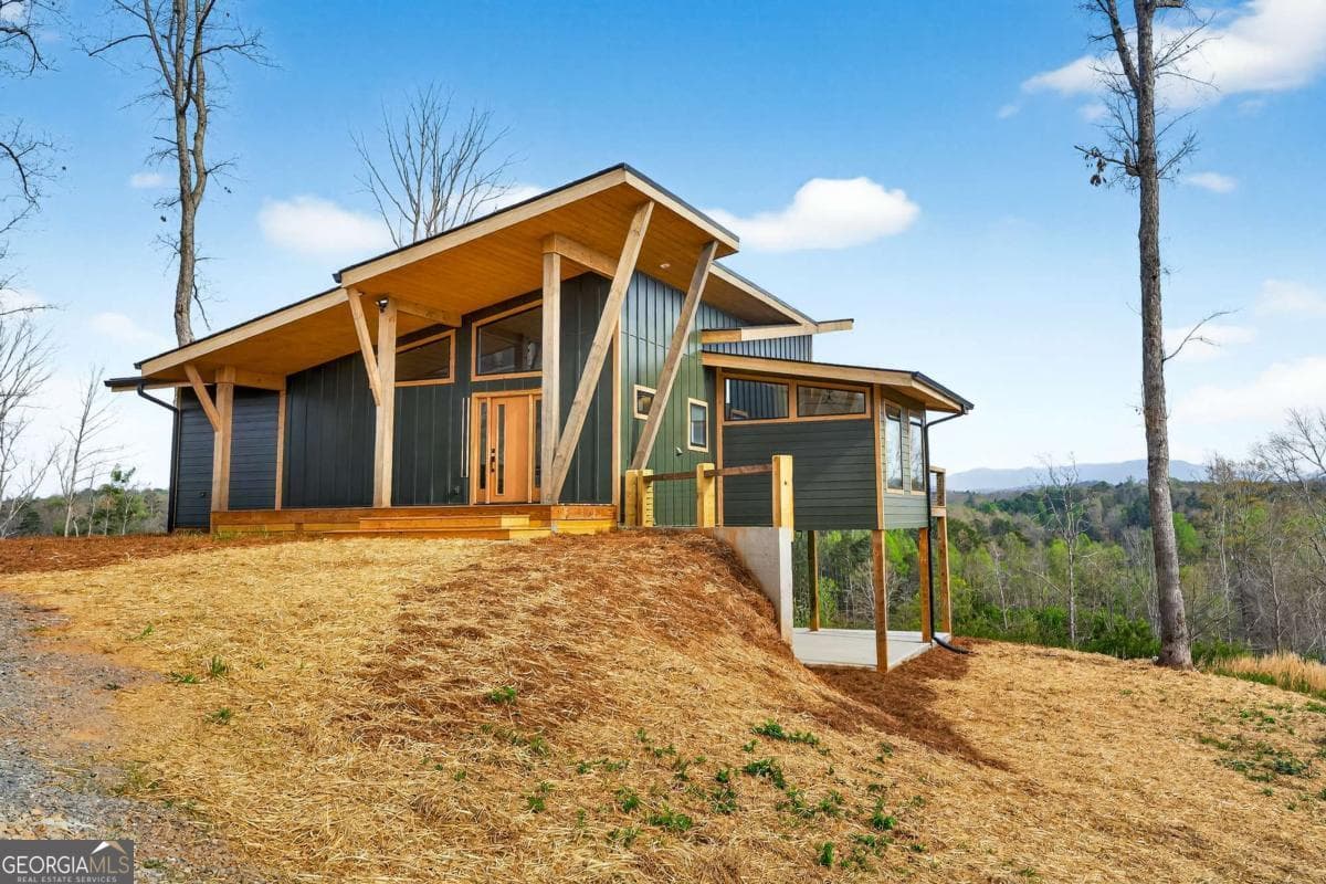 3 bedroom, 2.5 bathroom cabin,single family residence for sale at 251 Mystic Drive, Ellijay, GA 30540 — photo 7