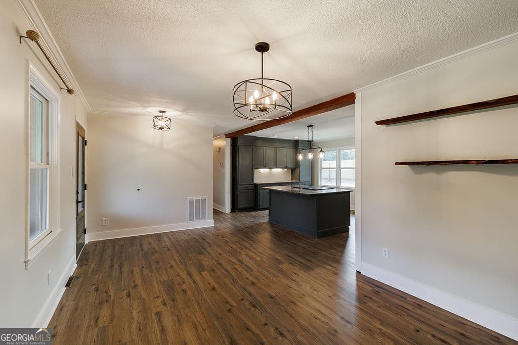 3 bedroom, 2 bathroom, 1,656 sq ft single family residence for sale at 133 Woodhurst Drive, Hartwell, GA 30643 — photo 7