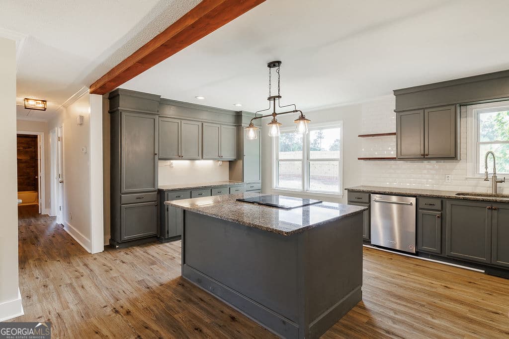 3 bedroom, 2 bathroom, 1,656 sq ft single family residence for sale at 133 Woodhurst Drive, Hartwell, GA 30643 — photo 10