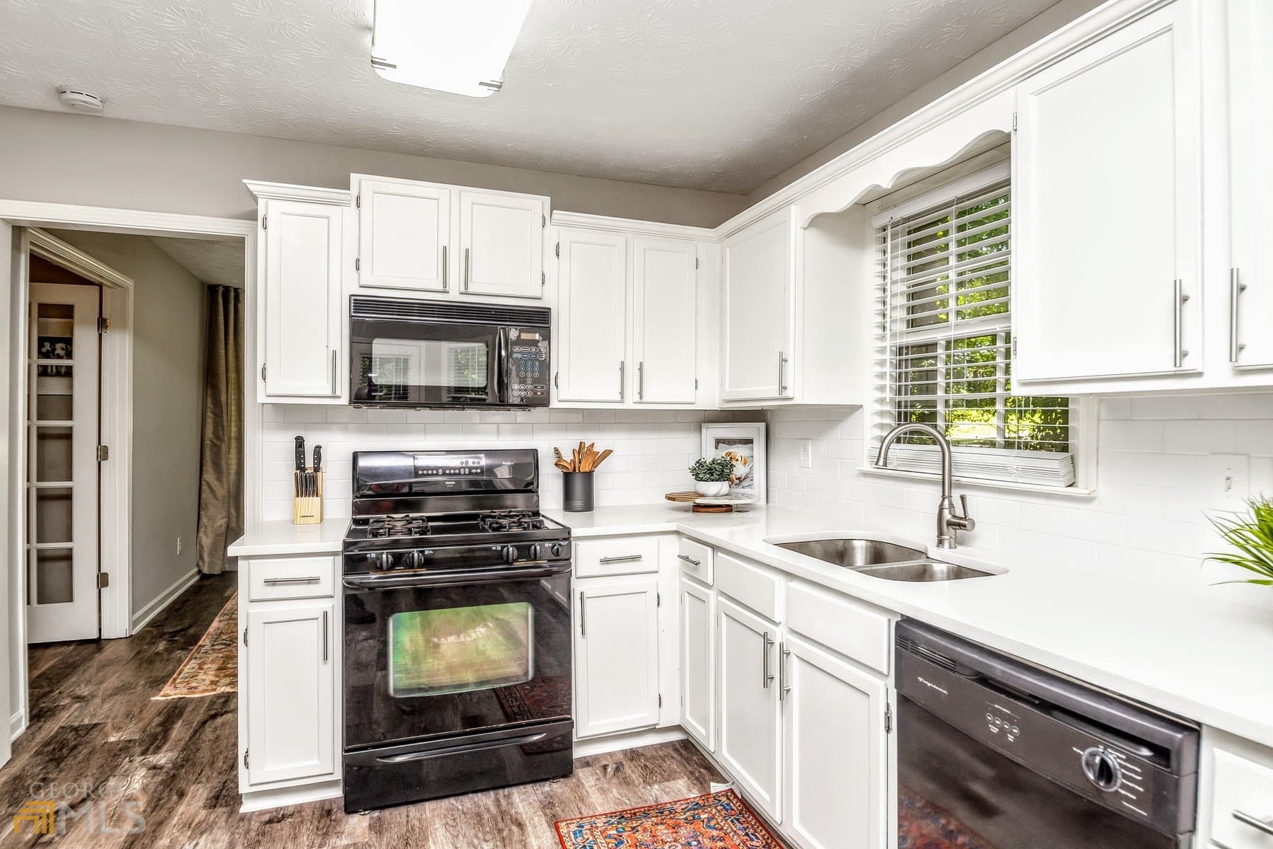 3 bedroom, 2 bathroom, 100 sq ft single family residence for rent at 285 Arbor Way, Dallas, GA 30157 for $4,500 a month — photo 8