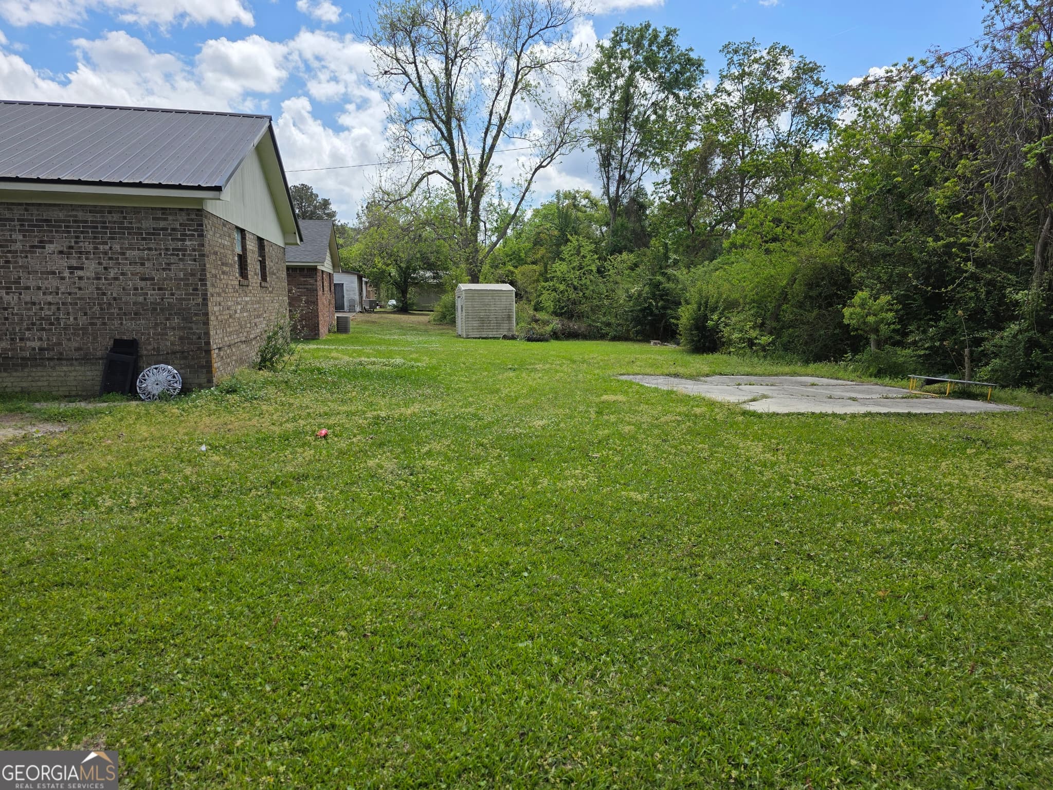 3 bedroom, 1 bathroom, 1,450 sq ft single family residence for sale at 1513 Wynn Avenue, Douglas, GA 31533 — photo 2