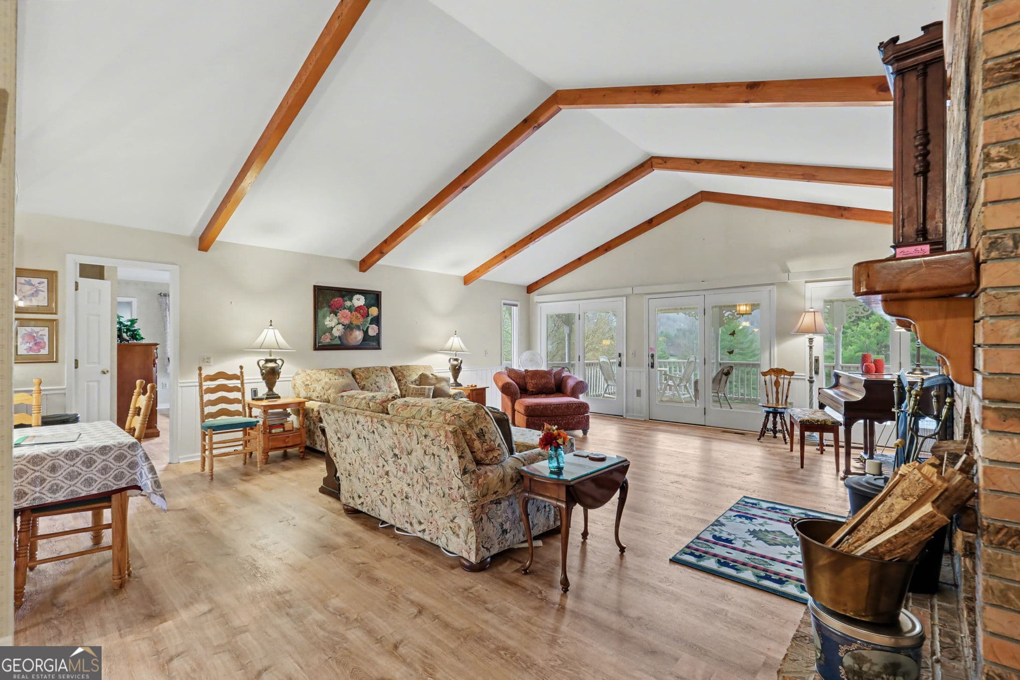 4 bedroom, 5.5 bathroom, 3,923 sq ft single family residence for sale at 70 Fairway Lane, Sky Valley, GA 30537 — photo 6