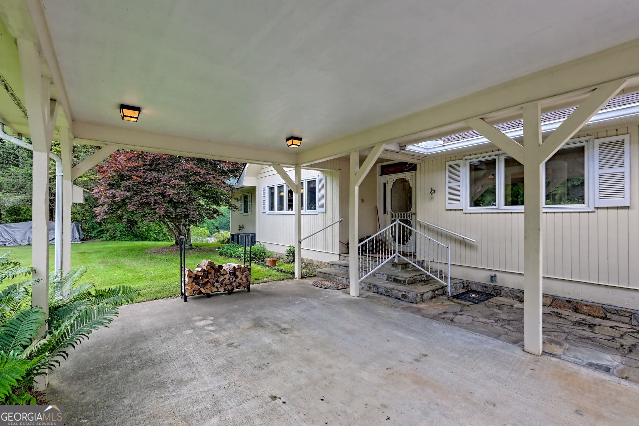 4 bedroom, 5.5 bathroom, 3,923 sq ft single family residence for sale at 70 Fairway Lane, Sky Valley, GA 30537 — photo 3