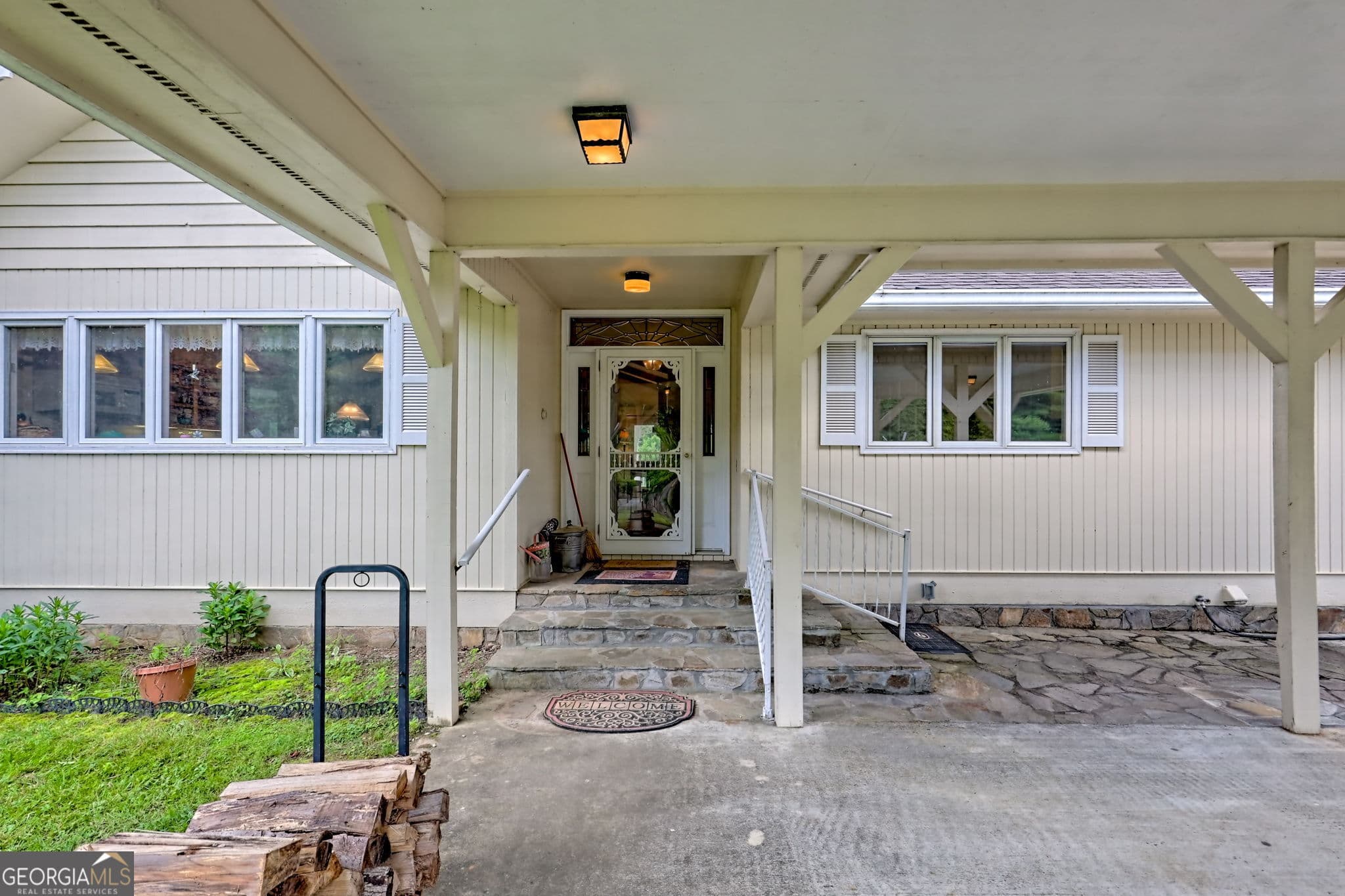 4 bedroom, 5.5 bathroom, 3,923 sq ft single family residence for sale at 70 Fairway Lane, Sky Valley, GA 30537 — photo 4