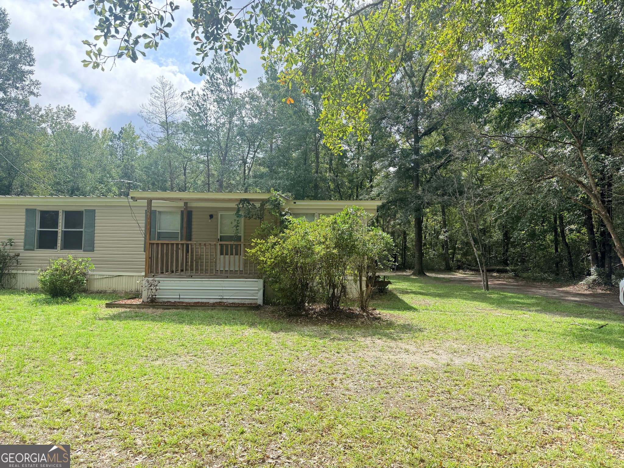 3 bedroom, 2 bathroom manufactured home,single family residence under contract at 587 Kendricks Road, Brooklet, GA 30415 — photo 3