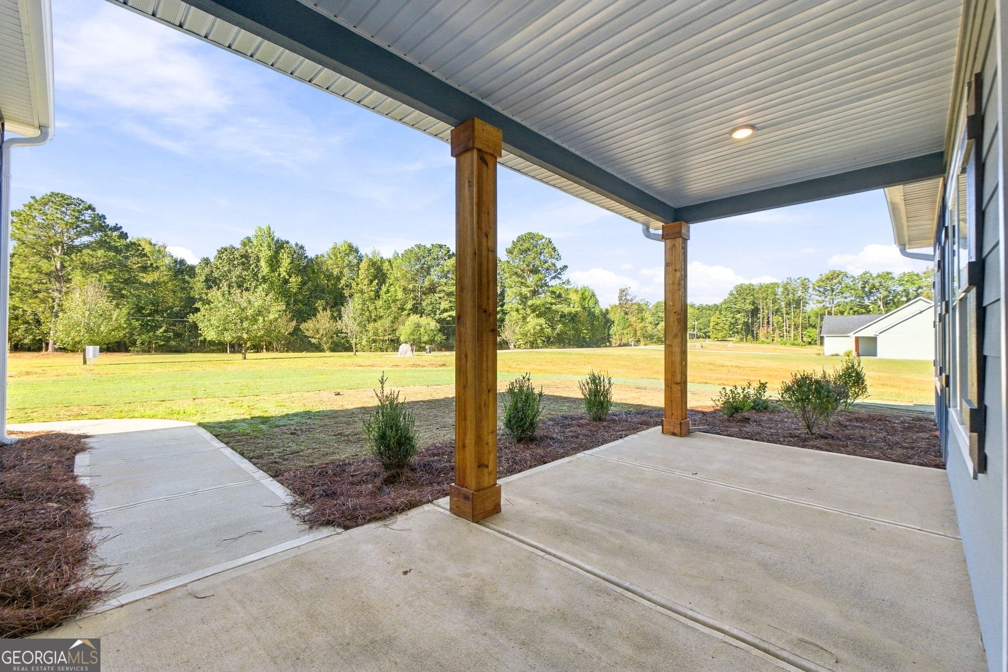 4 bedroom, 3 bathroom, 2,339 sq ft single family residence for sale at 349 Andrews Mill Road, Greenville, GA 30222 — photo 3