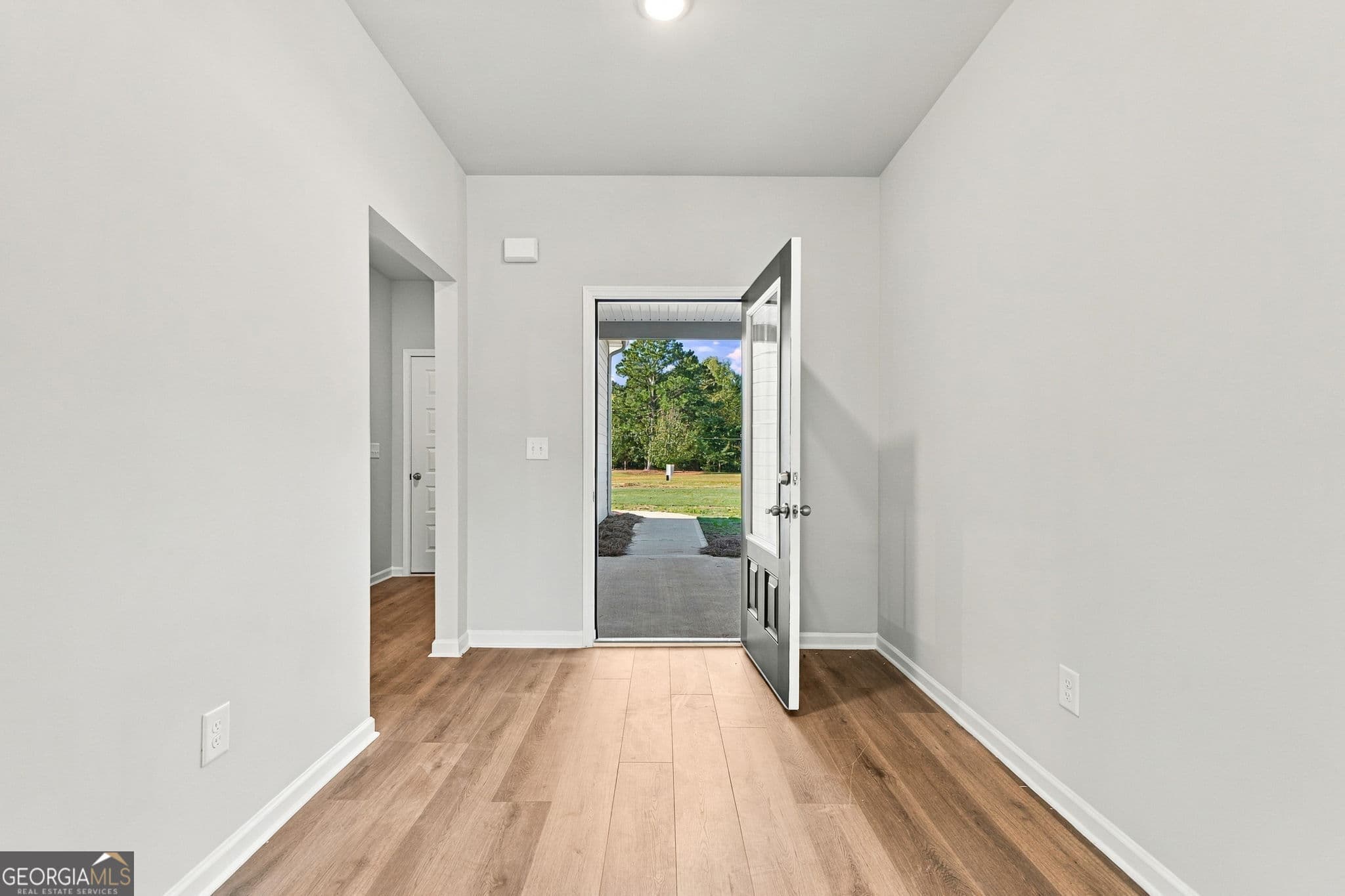4 bedroom, 3 bathroom, 2,339 sq ft single family residence for sale at 349 Andrews Mill Road, Greenville, GA 30222 — photo 5