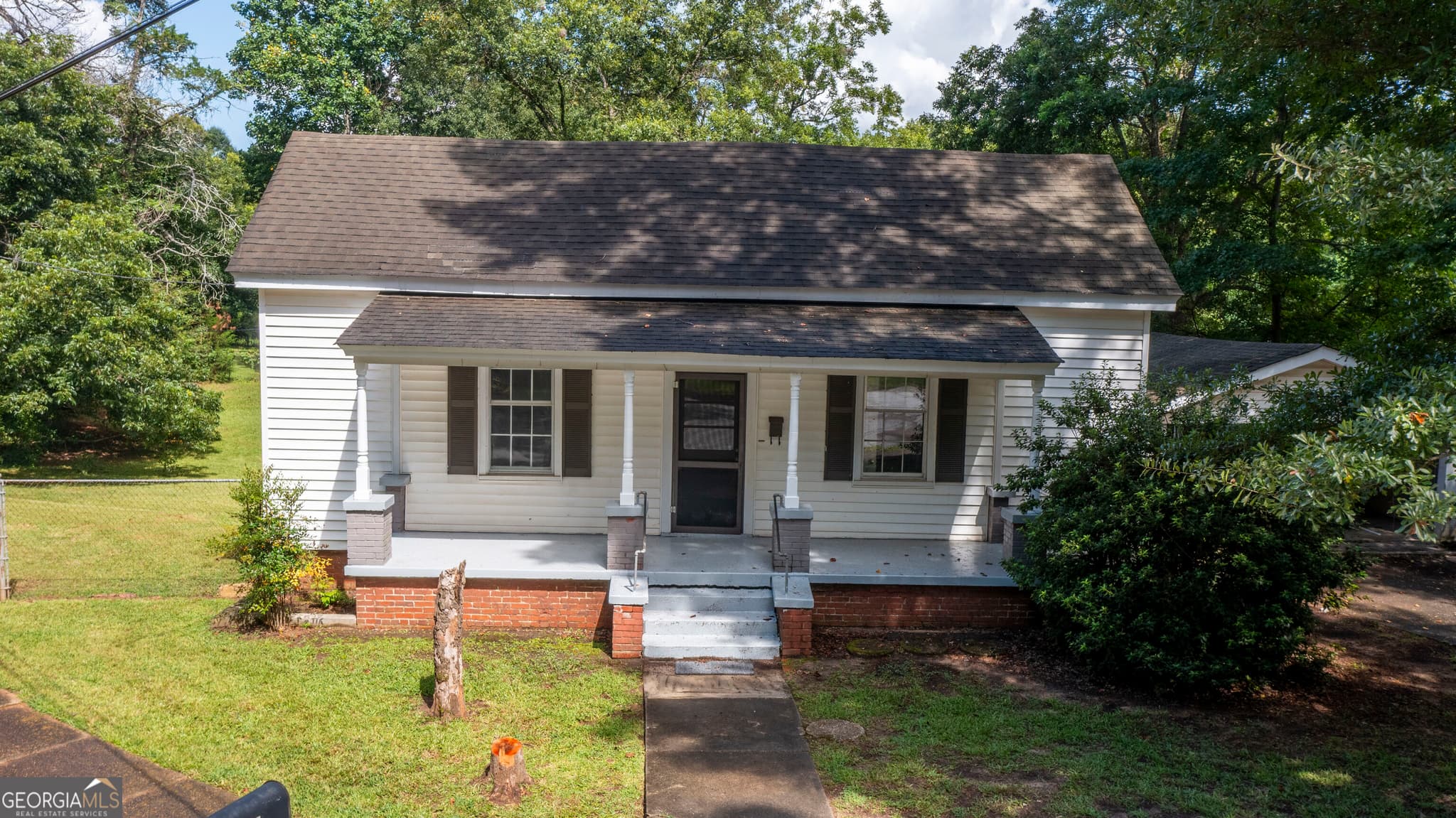 1 bedroom, 1 bathroom, 986 sq ft single family residence under contract at 11 North Street, Manchester, GA 31816