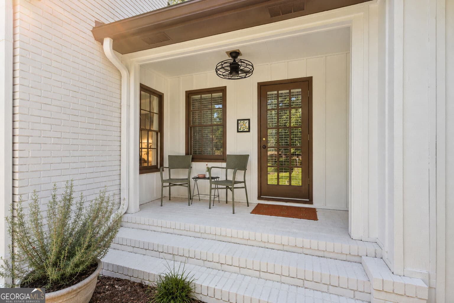 4 bedroom, 3 bathroom, 2,744 sq ft single family residence for sale at 38 Sherwood Drive, Newnan, GA 30263 — photo 2