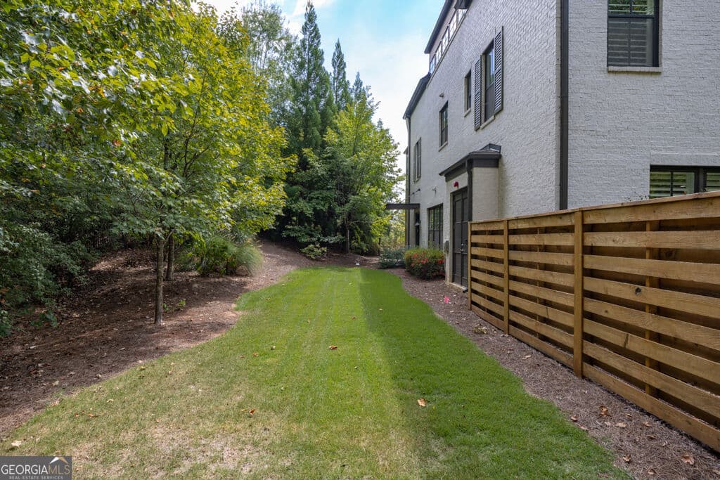 3 bedroom, 3.5 bathroom, 3,785 sq ft townhouse for rent at 300 Sonatina Terrace, Alpharetta, GA 30009 for $5,000 a month — photo 3