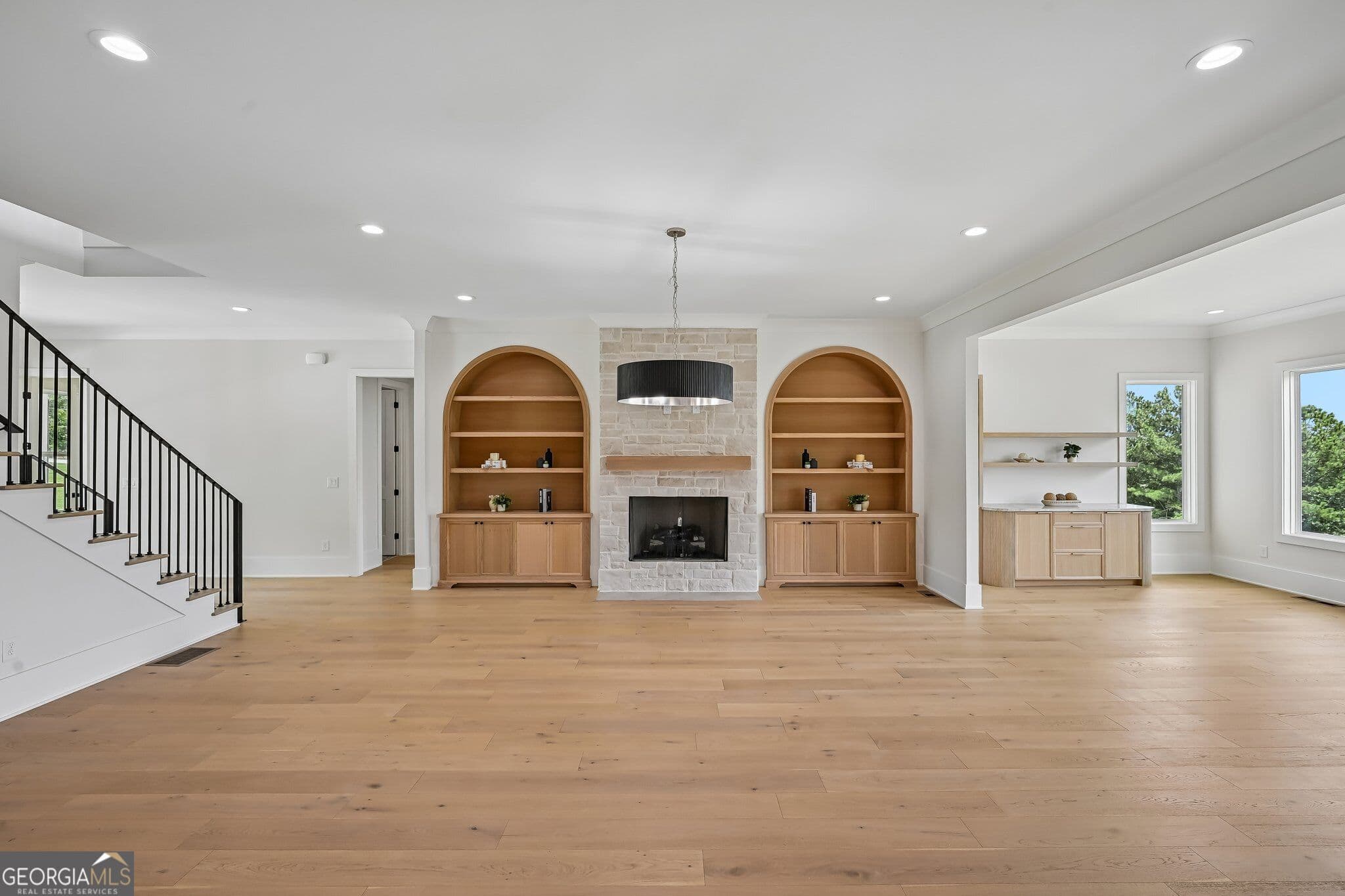 5 bedroom, 5.5 bathroom, 5,782 sq ft single family residence for sale at 3263 N Bogan Road, Buford, GA 30519 — photo 5